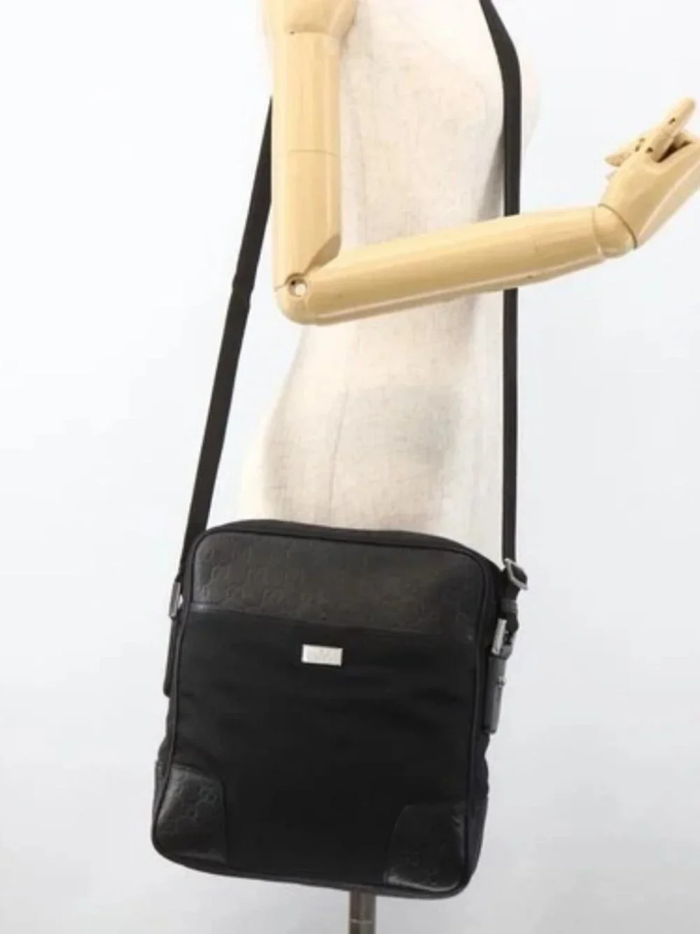 GUCCI GG Canvas Guccissima Shoulder Bag Leather Black Silver 162783 Auth bs34249